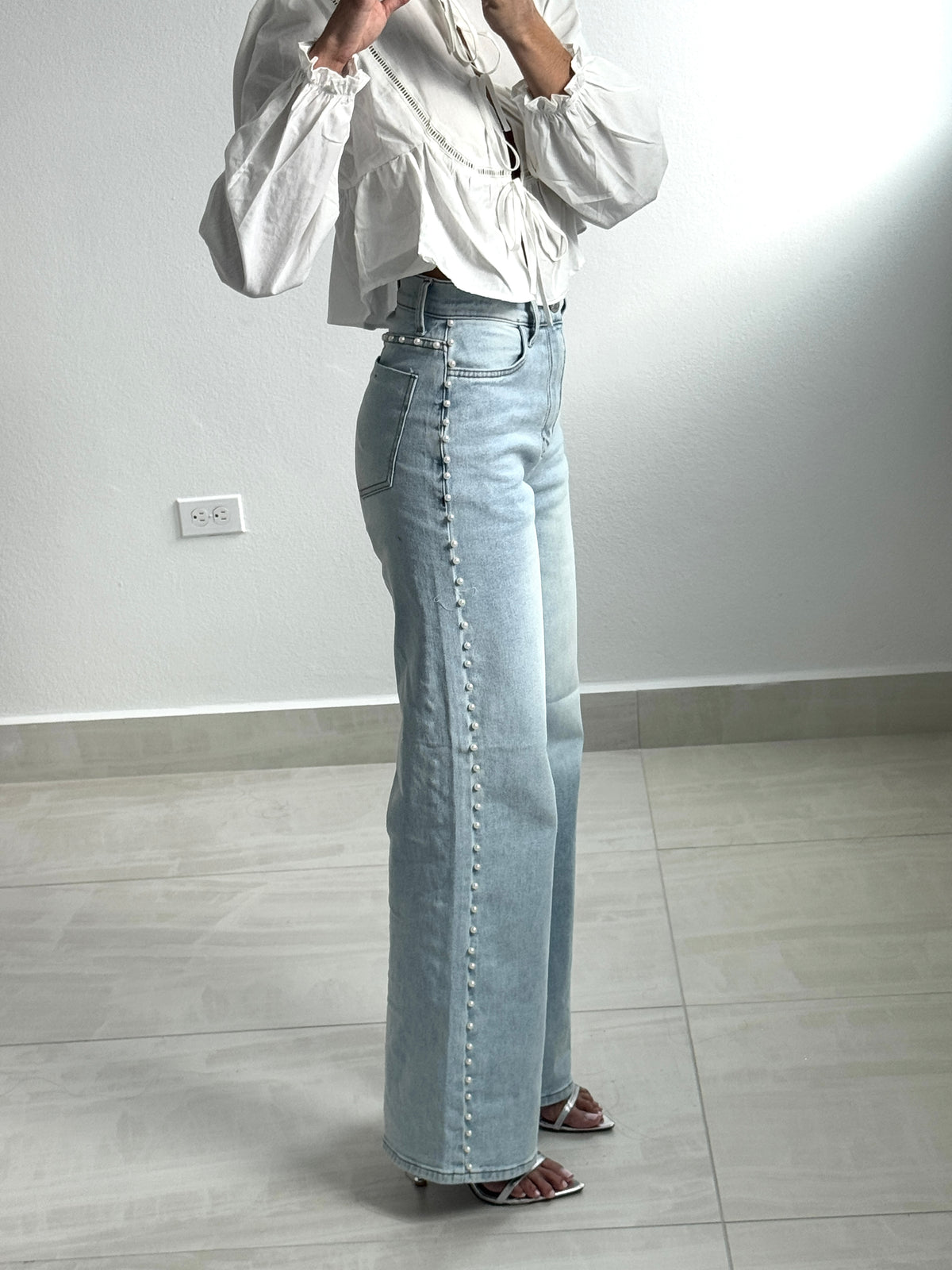 Vibrant pearl jeans